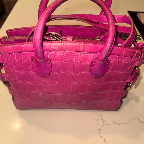Pink crocodile buckle bag - Picture 4 of 5